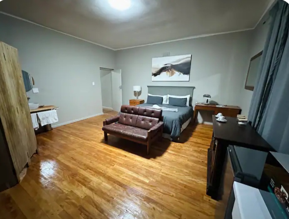 Avondstil 4 room view 1